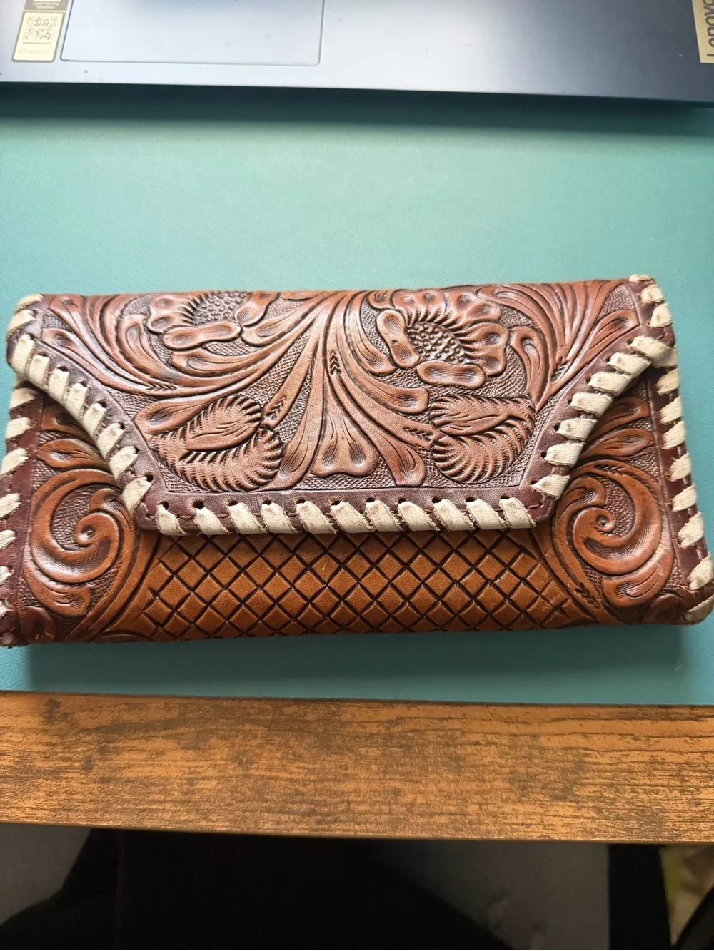 Hand-Tooled Floral Leather Key & Card Holder - Brown